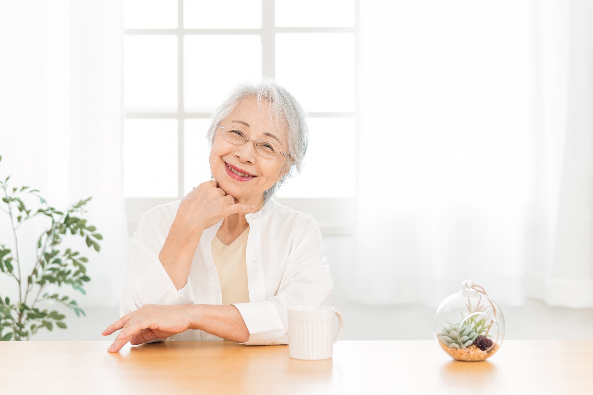 一人暮らしの方へ定期連絡サービス | 高齢者の見守りならみまもり隊.com